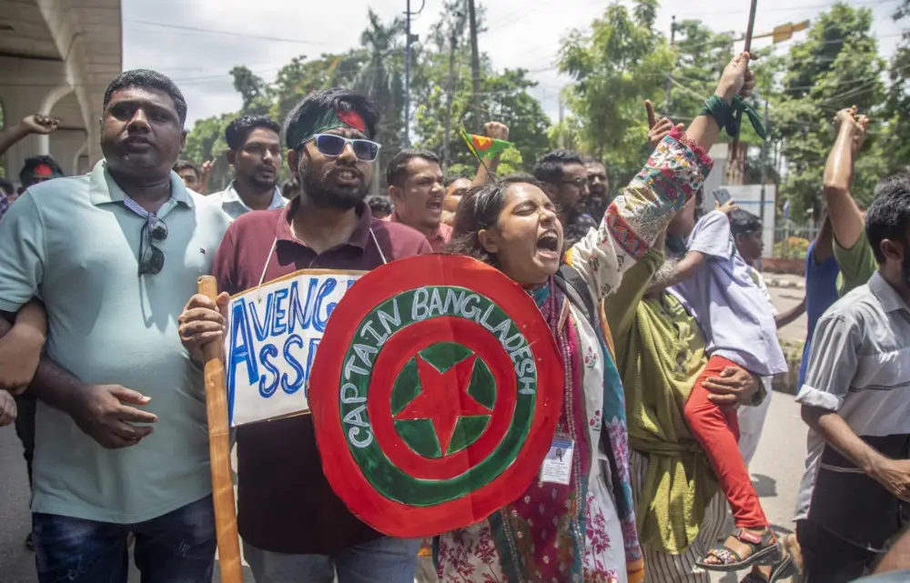 Bangladesh Membara,...