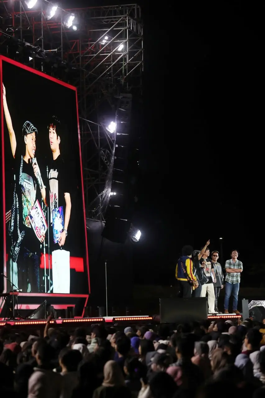 Pecah! DMasiv Guncang...