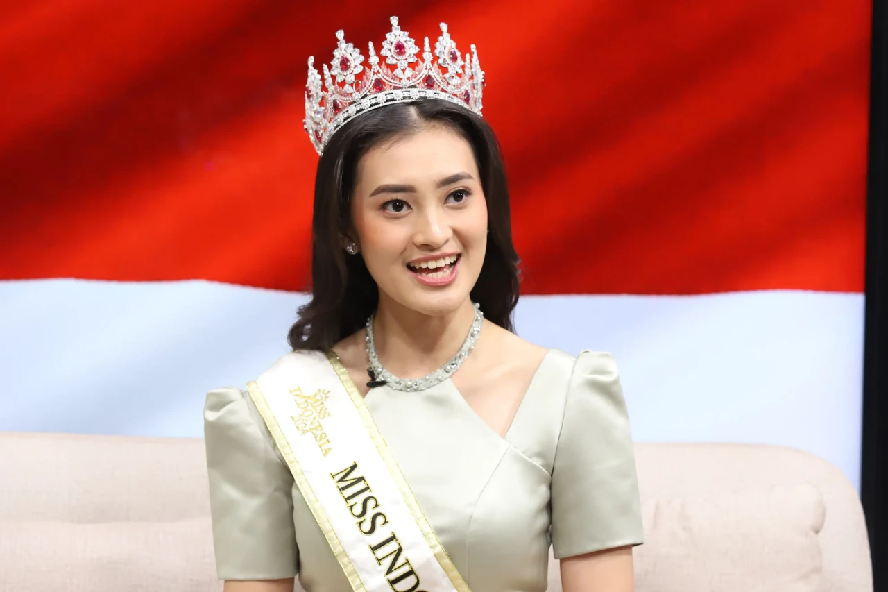 Monica Sembiring Miss...