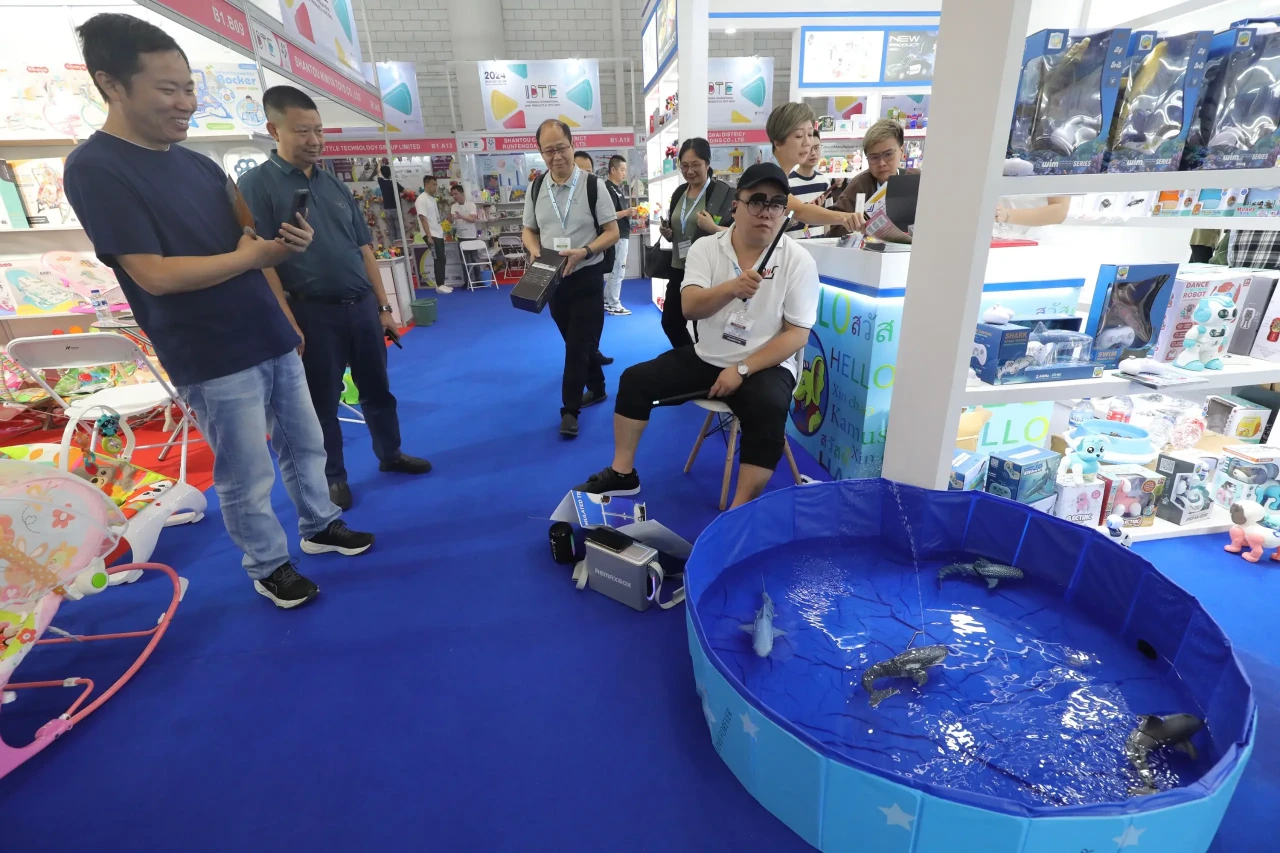 Pameran Mainan dan Perlengkapan...