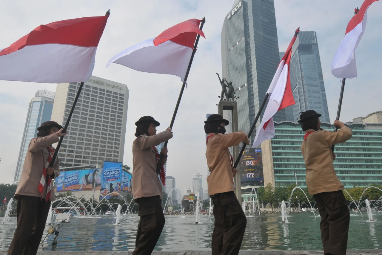 Upacara Pengibaran Bendera...