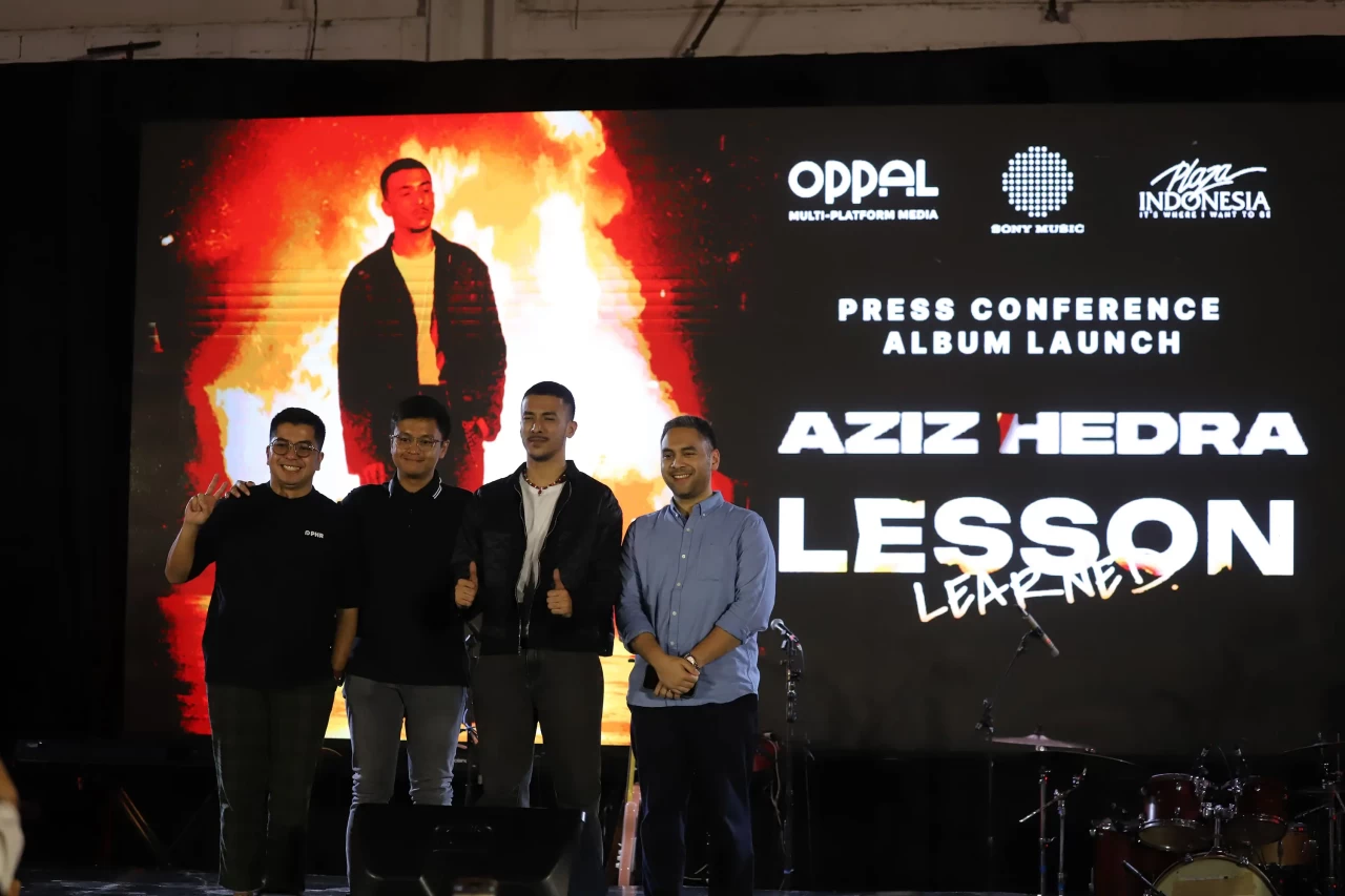 Aziz Hedra Rilis Album...
