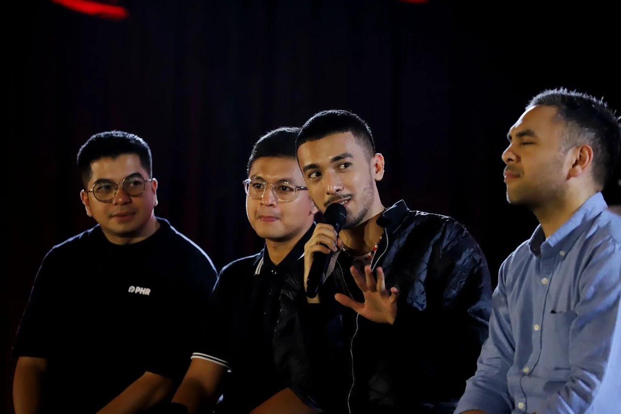 Aziz Hedra Rilis Album...