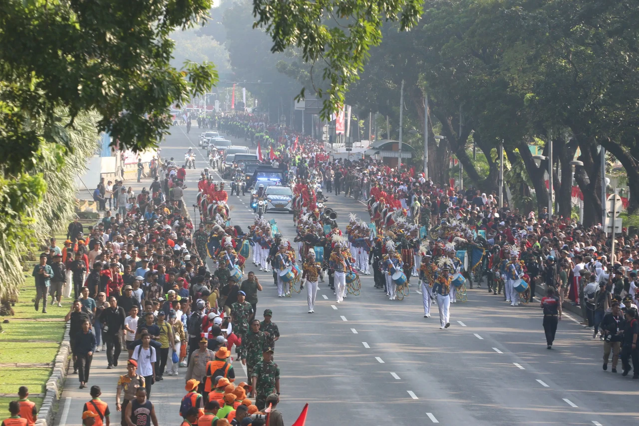 Kirab Bendera Merah...