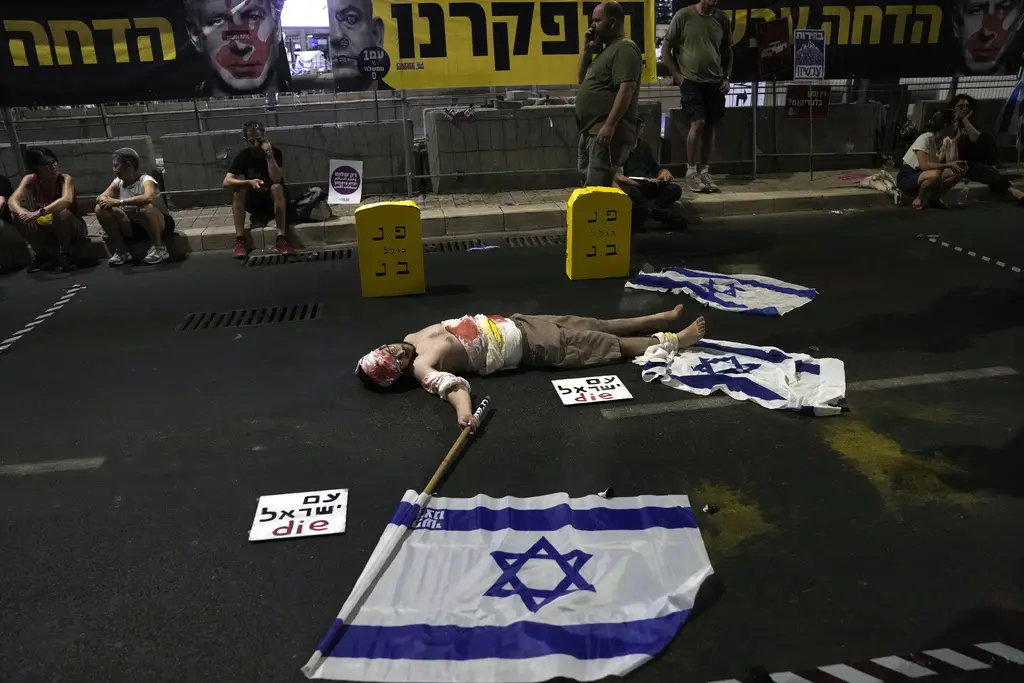 Muak dengan Netanyahu,...