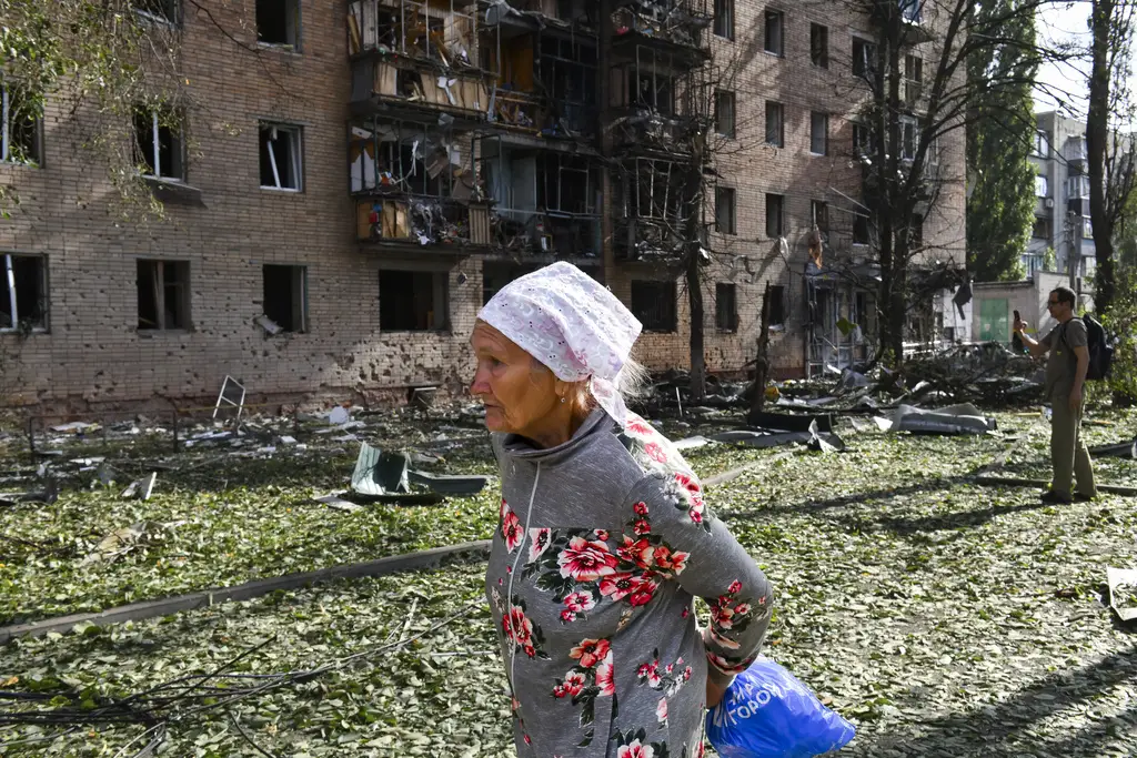 Rudal Ukraina Hantam...
