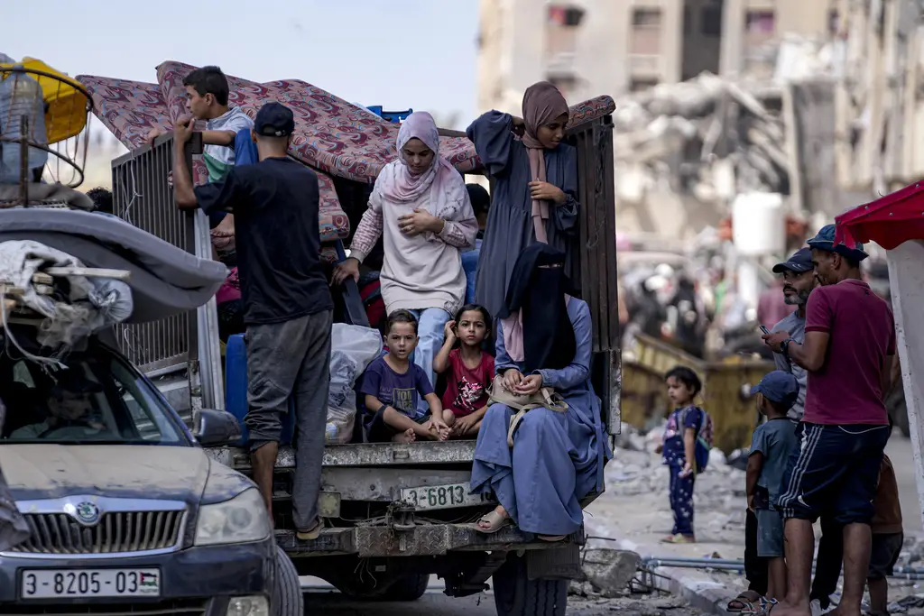 Warga Palestina Melarikan...