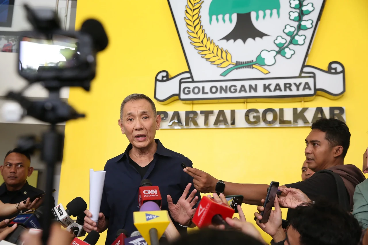 Jusuf Hamka Mengundurkan...