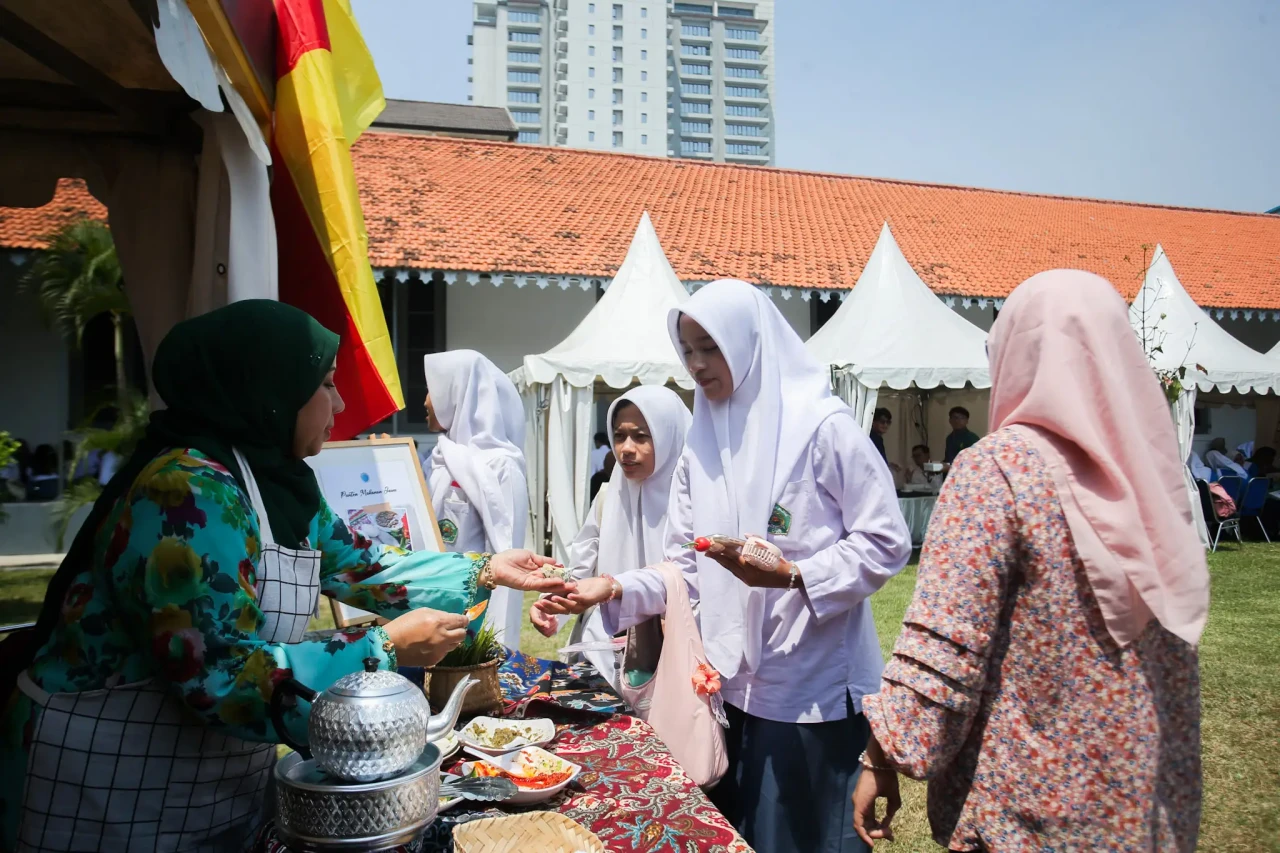 Kolaborasi Budaya Indonesia...