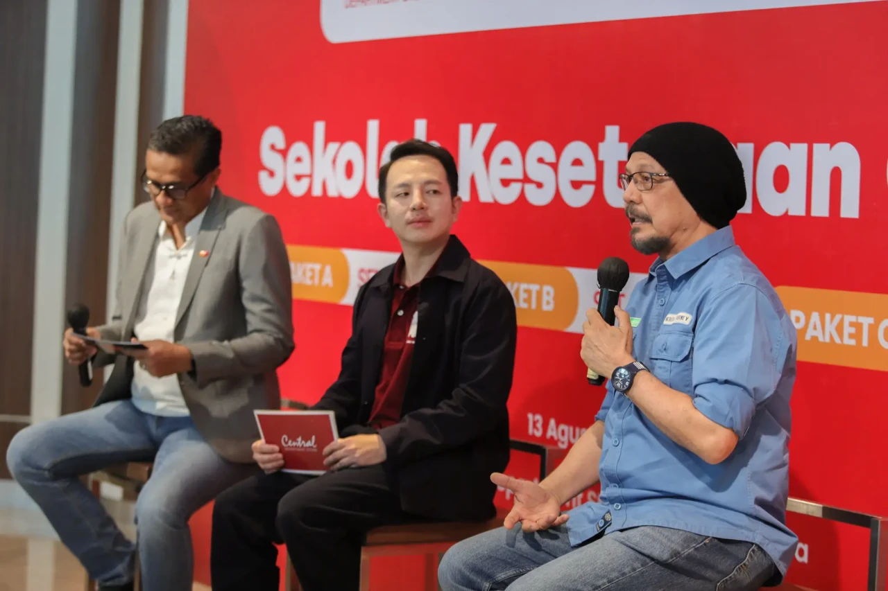 Sekolah Kesetaraan Gratis...