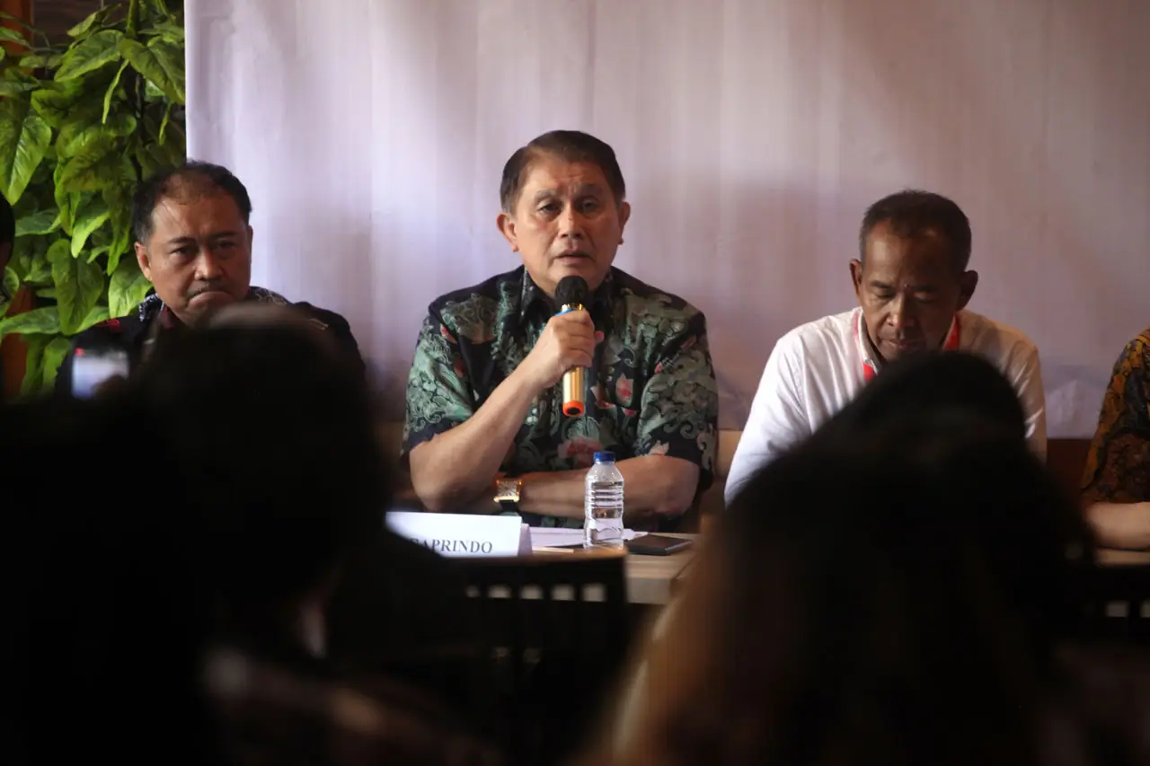 Diskusi Polemik Larangan...