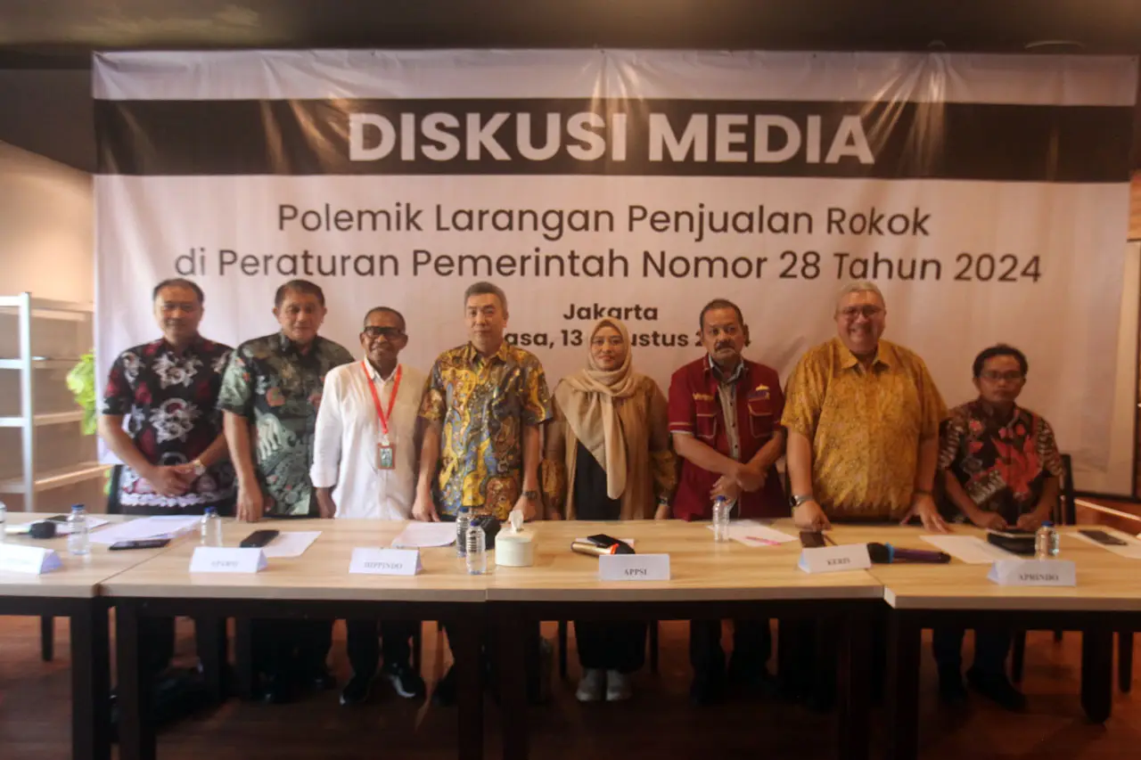 Diskusi Polemik Larangan...