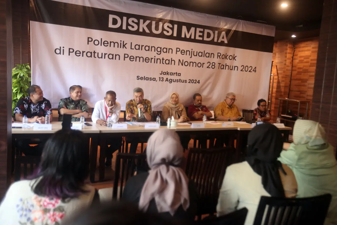 Diskusi Polemik Larangan...