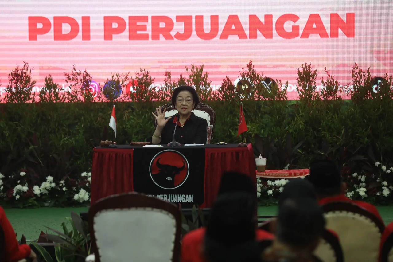 PDI Perjuangan Umumkan...