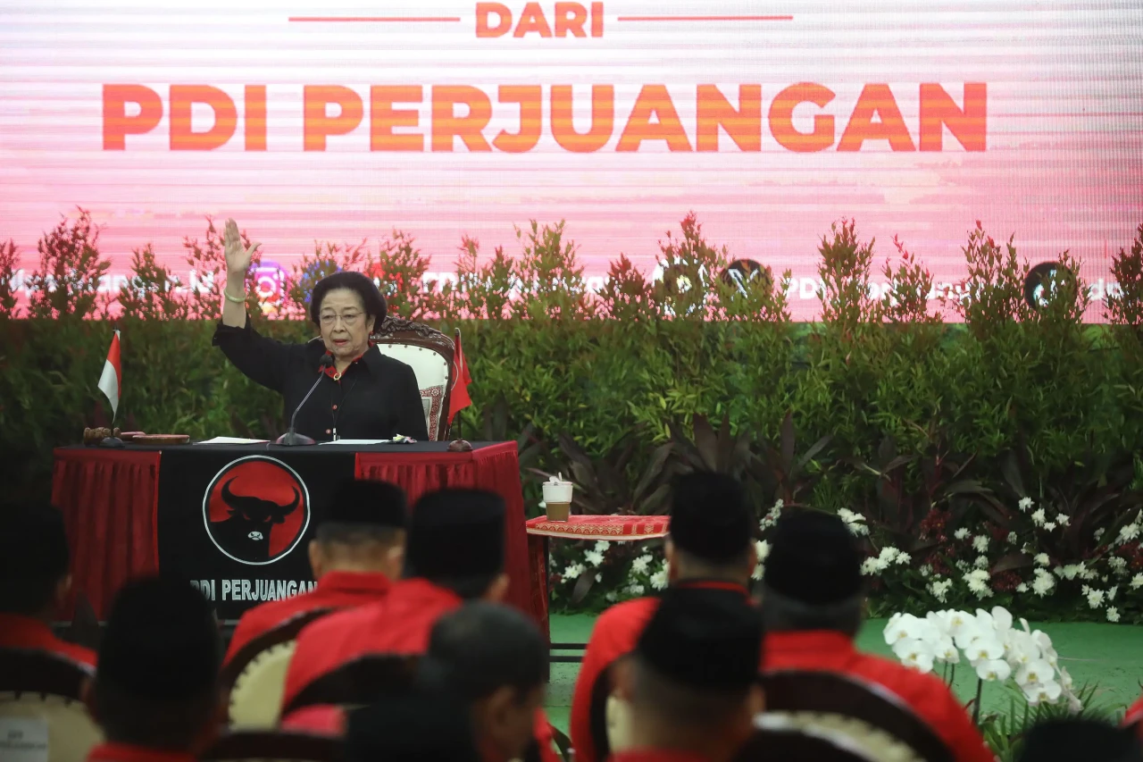 PDI Perjuangan Umumkan...