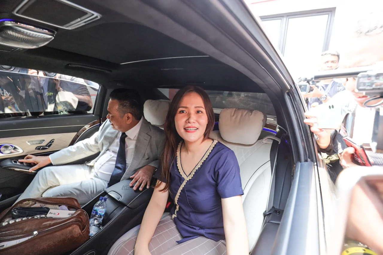 Bebas Bersyarat, Jessica...