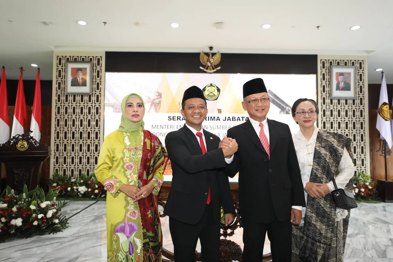 Serah Terima Jabatan...