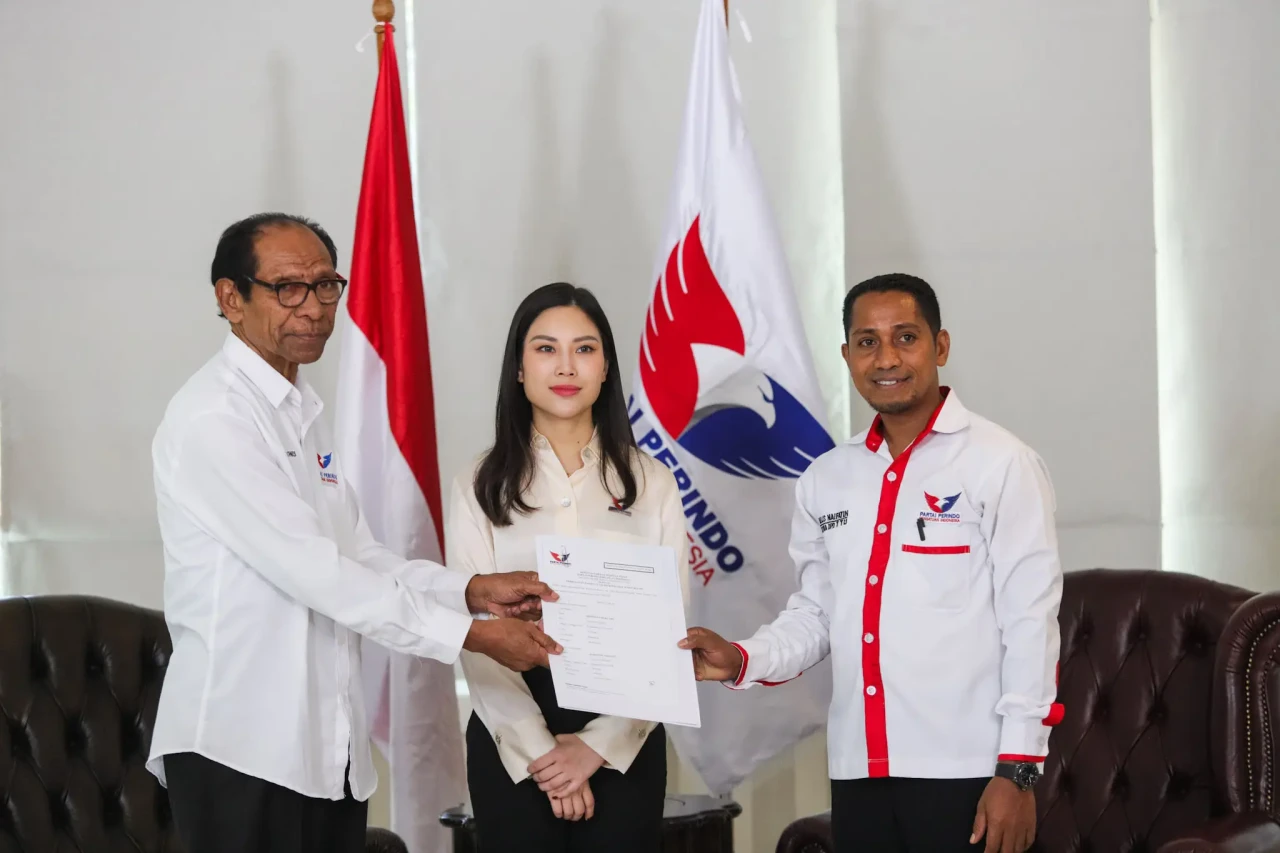 Ketum Perindo Angela...