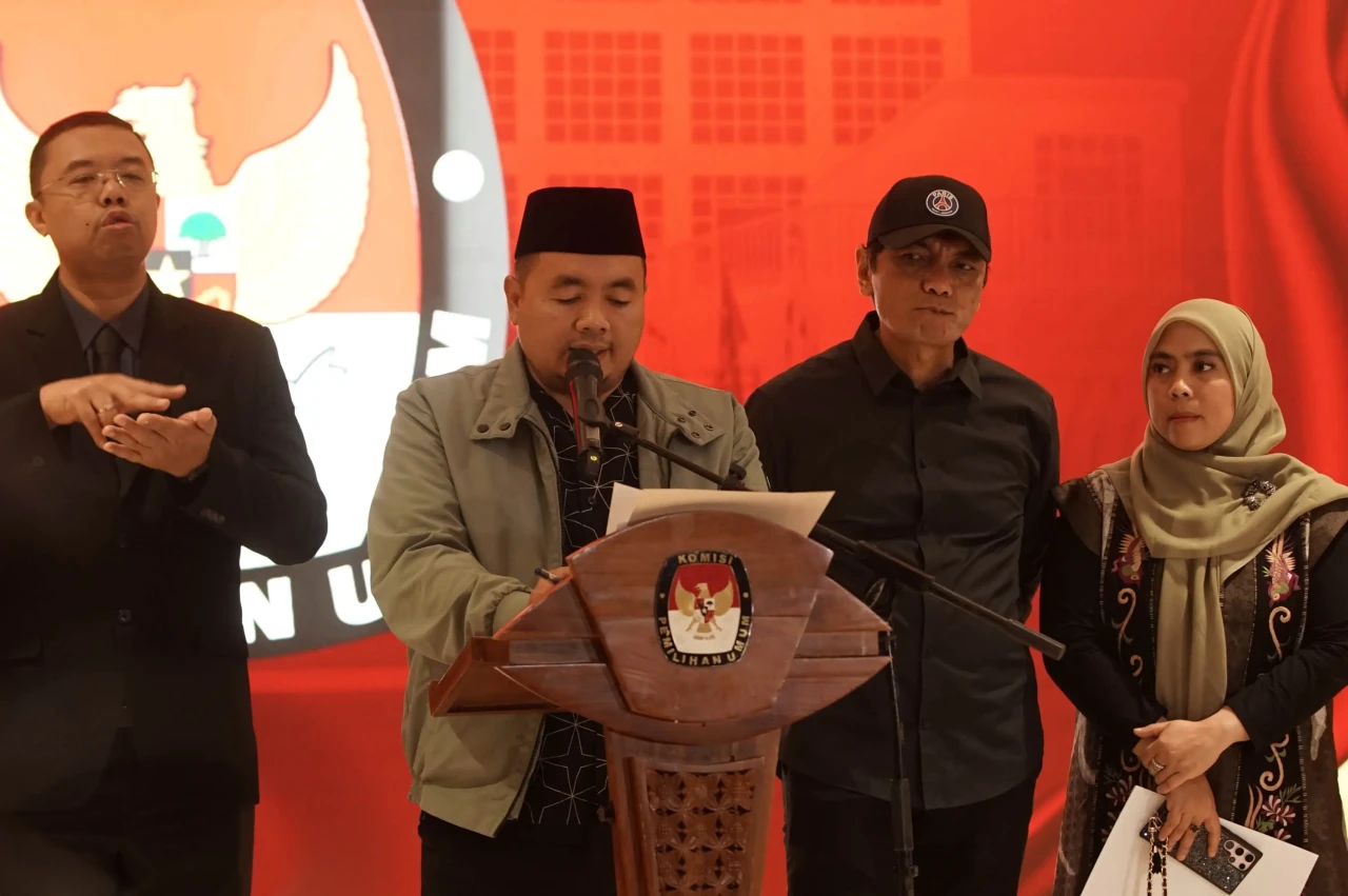 KPU Tanggapi Hasil Putusan...