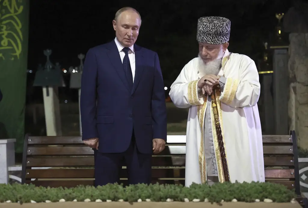 Putin Mendadak Temui...