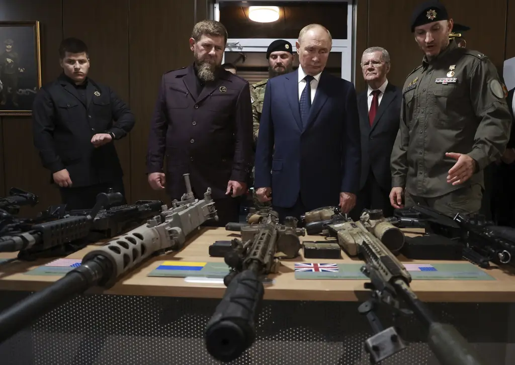 Kunjungan Langka Putin...