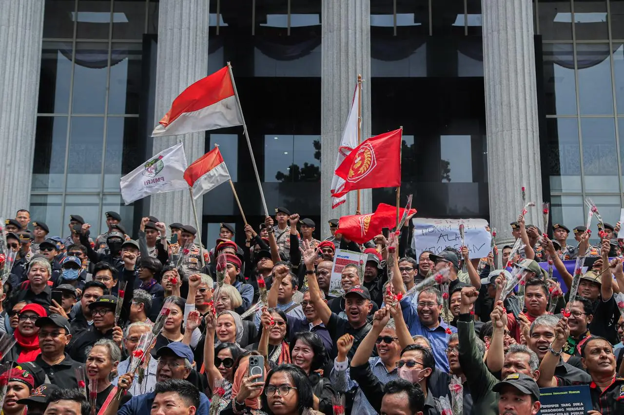 Aksi Massa Kawal Putusan...