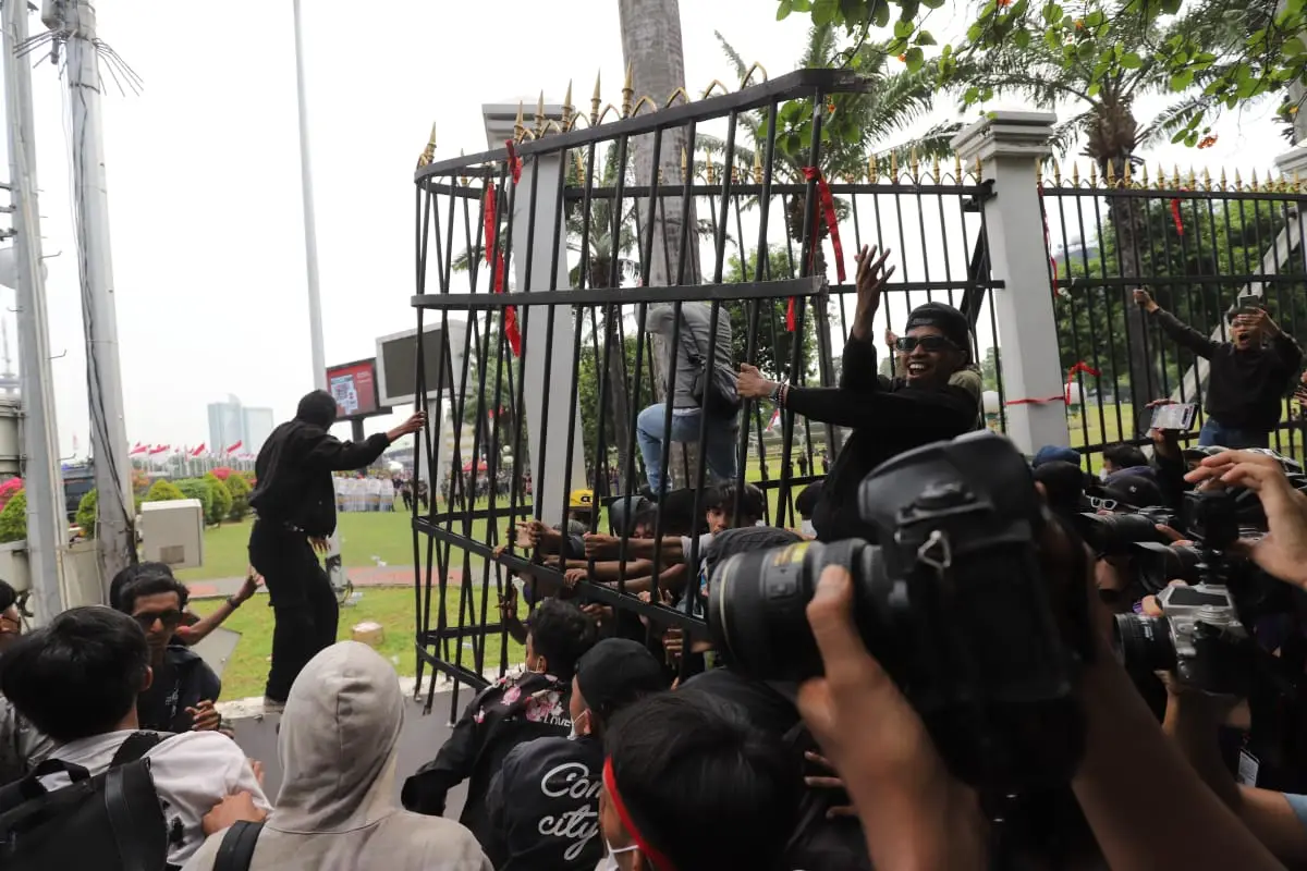Massa Aksi Berhasil...