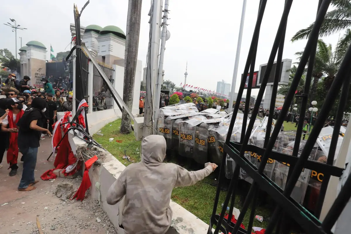 Massa Aksi Berhasil...