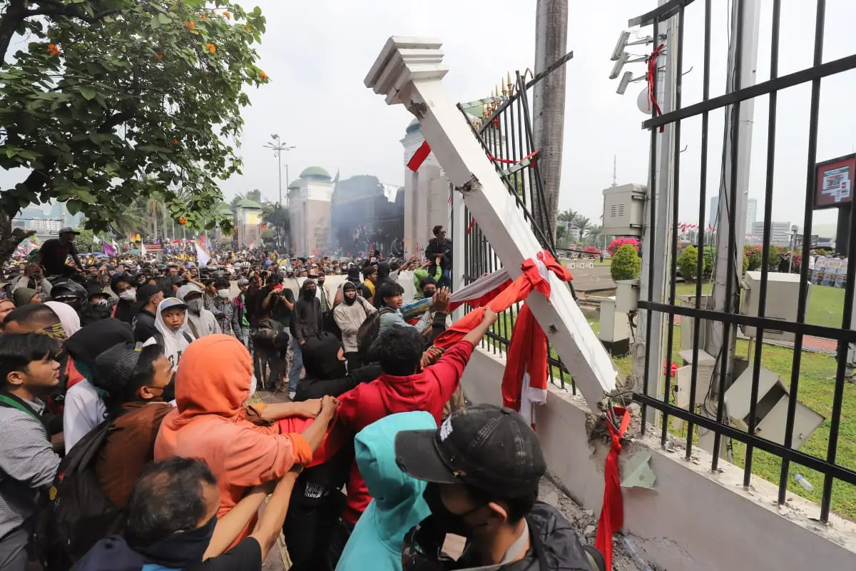 Massa Aksi Berhasil...