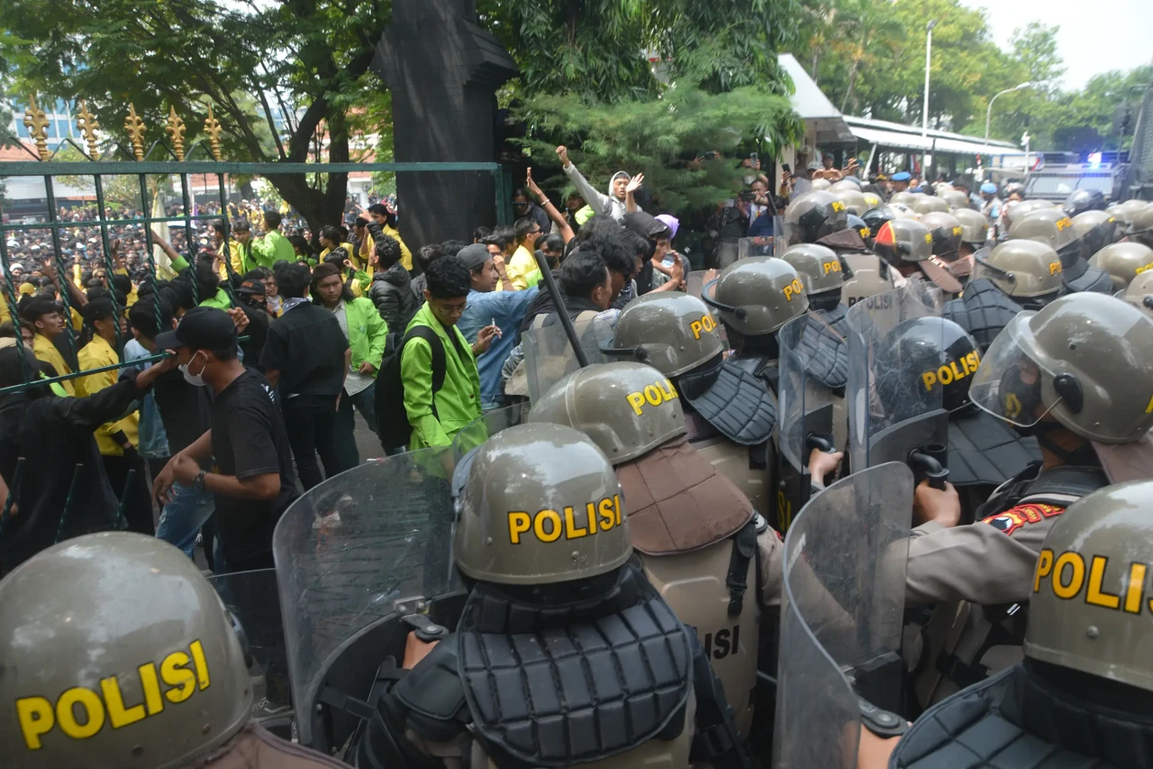 Demo Mahasiswa Semarang...