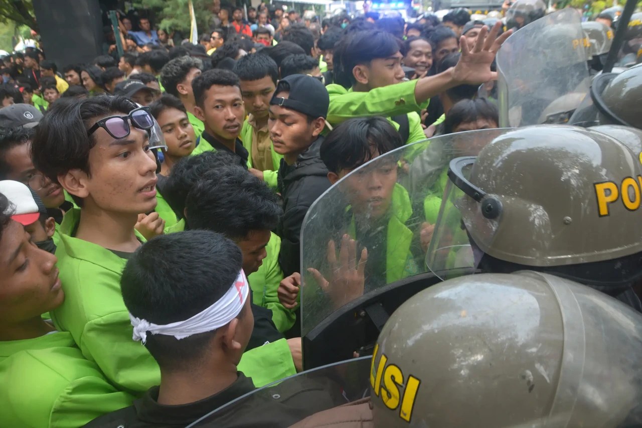 Demo Mahasiswa Semarang...