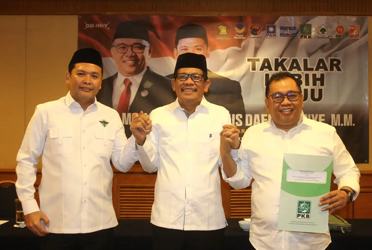 Mohammad Firdaus Kenalkan...