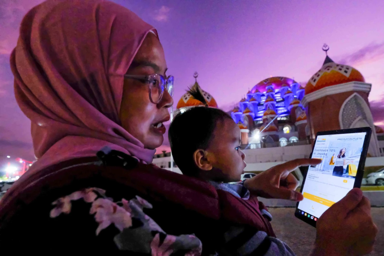 Melihat Kemegahan Masjid...