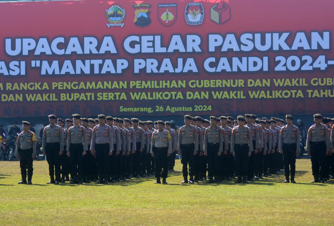 Puluhan Ribu Personel...