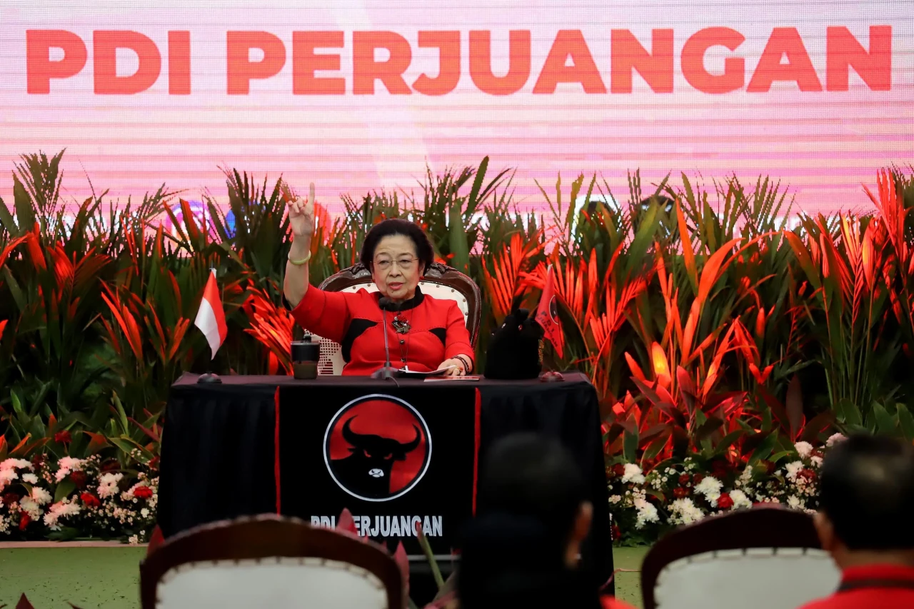PDI Perjuangan Umumkan...