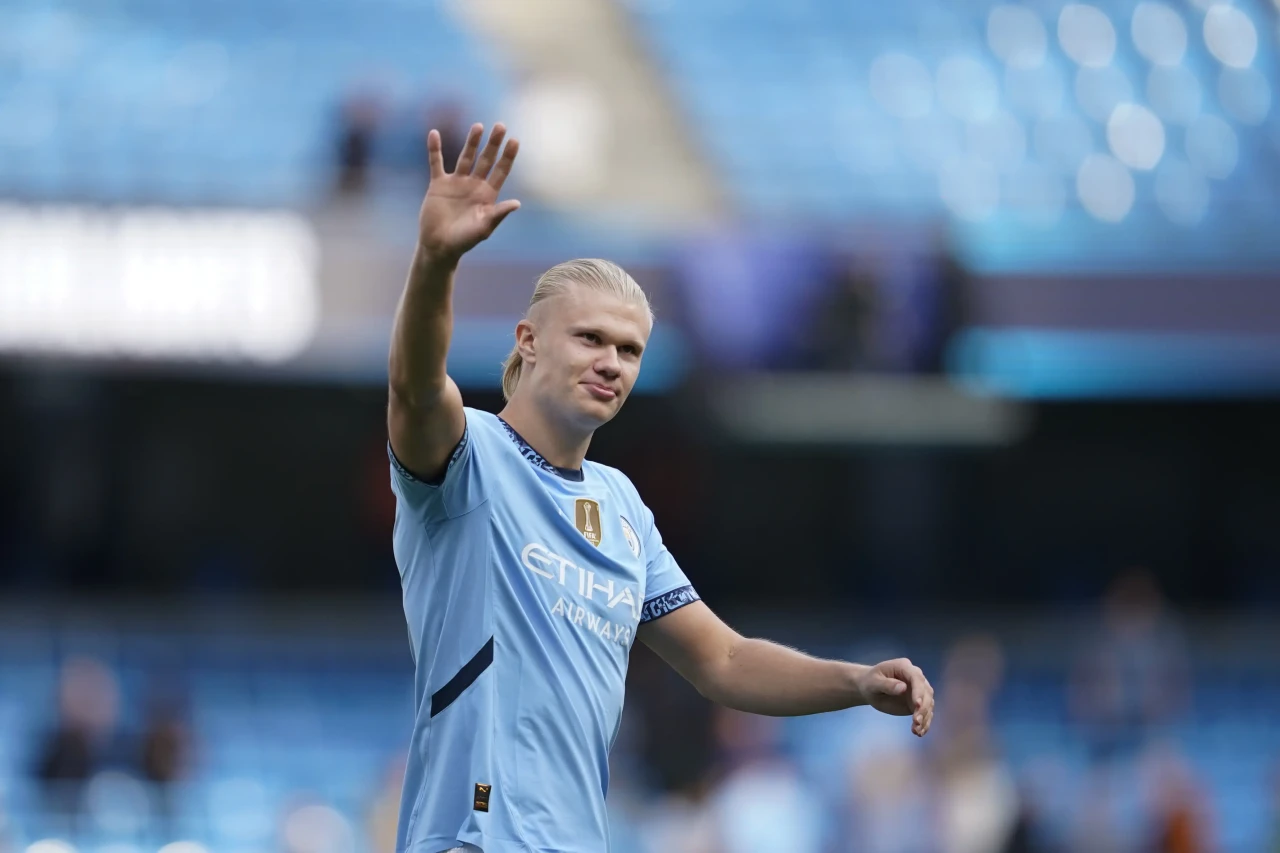 Erling Haaland Cetak...