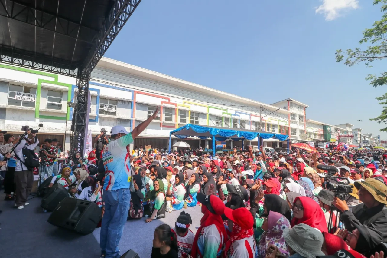 Ribuan Masyarakat Majalengka...