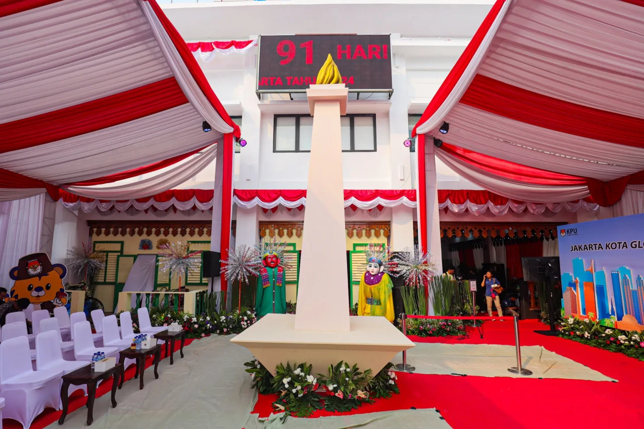 Ornamen Betawi Hiasi...