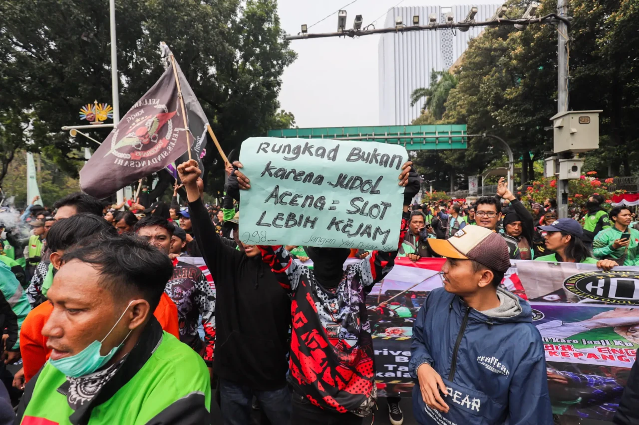 Aksi Demo Driver Ojek...