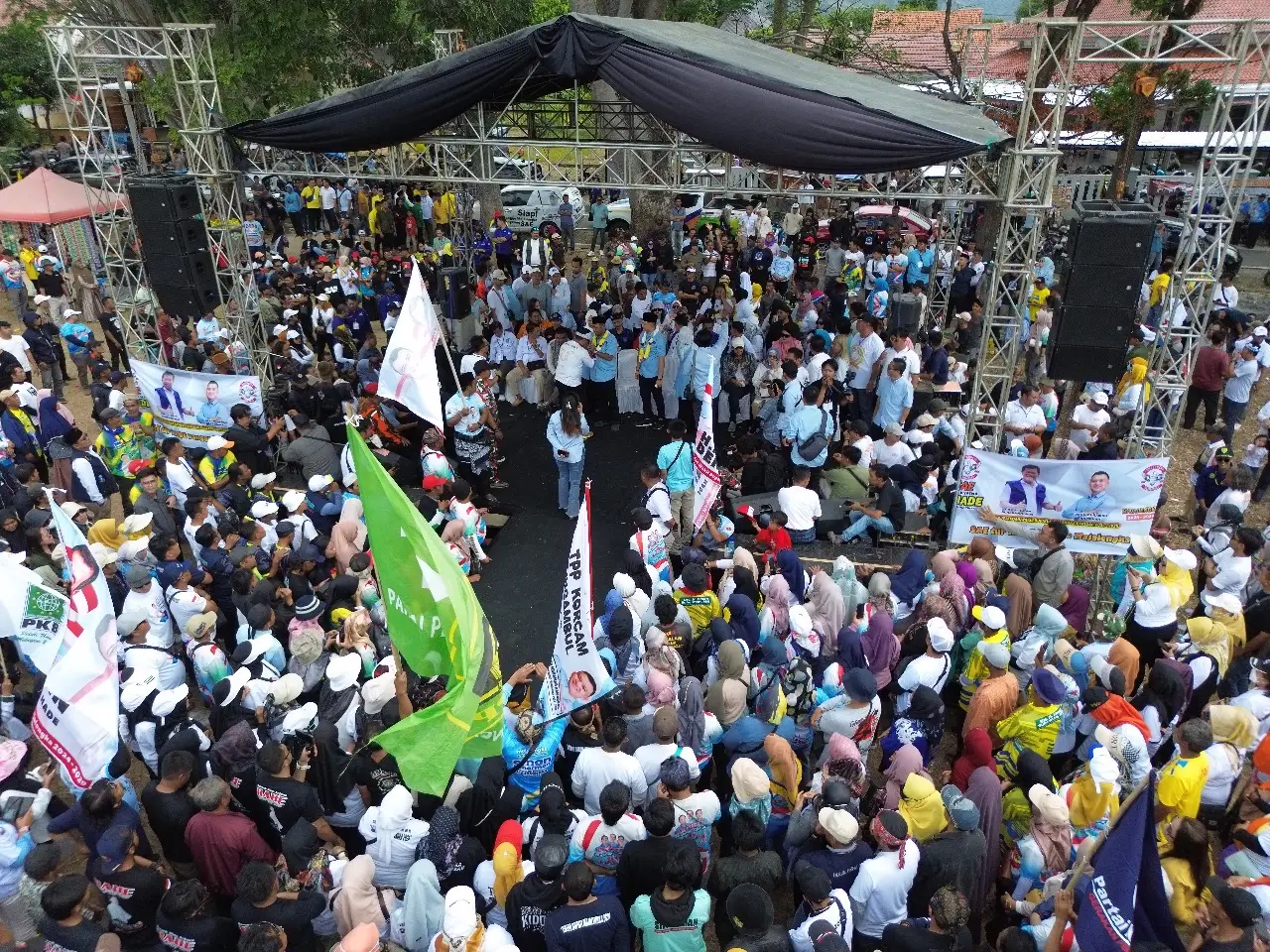 Ribuan Masyarakat dan...
