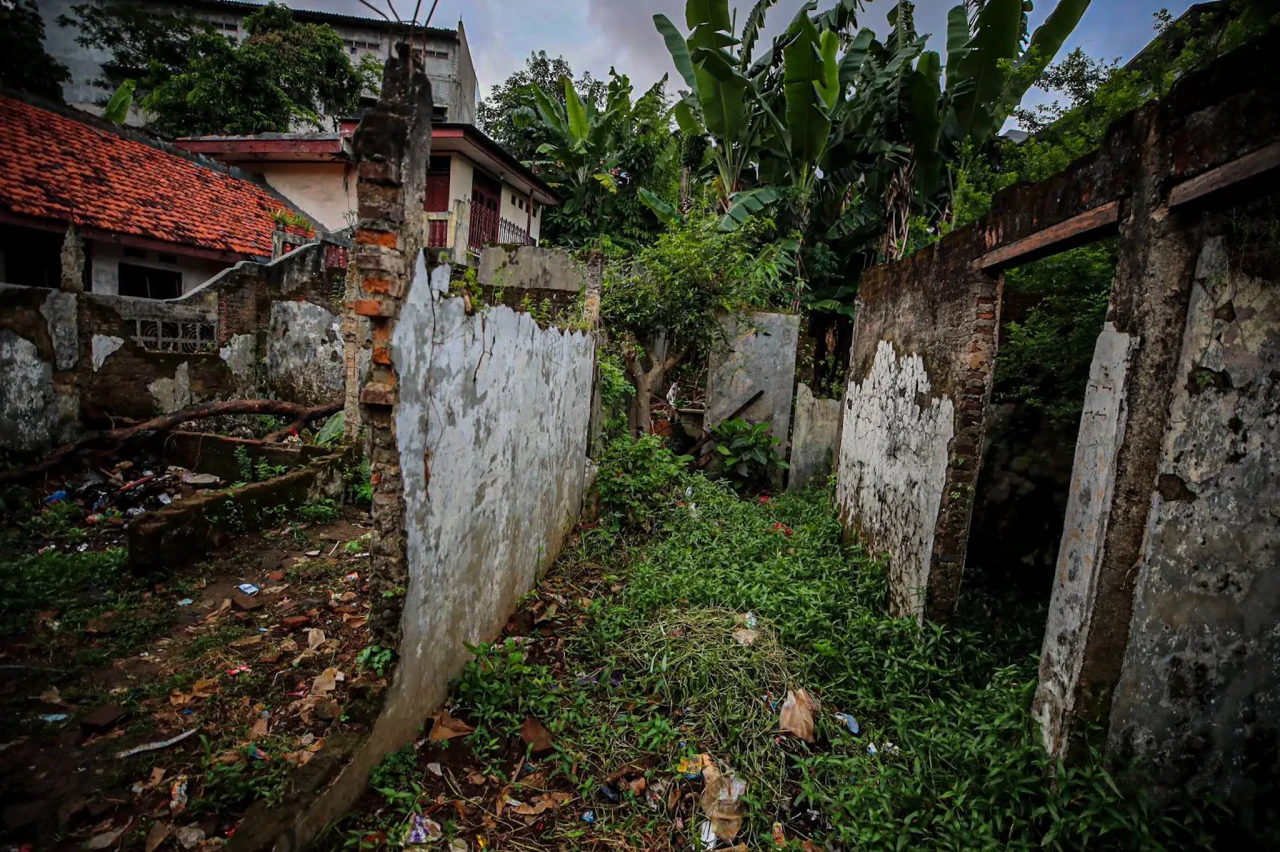 Sunyi Sepi Kampung ‘Zombie’...