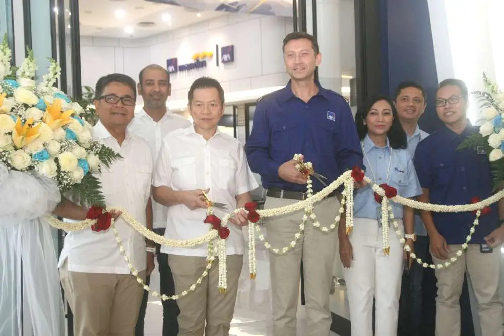 AXA Mandiri Resmikan...