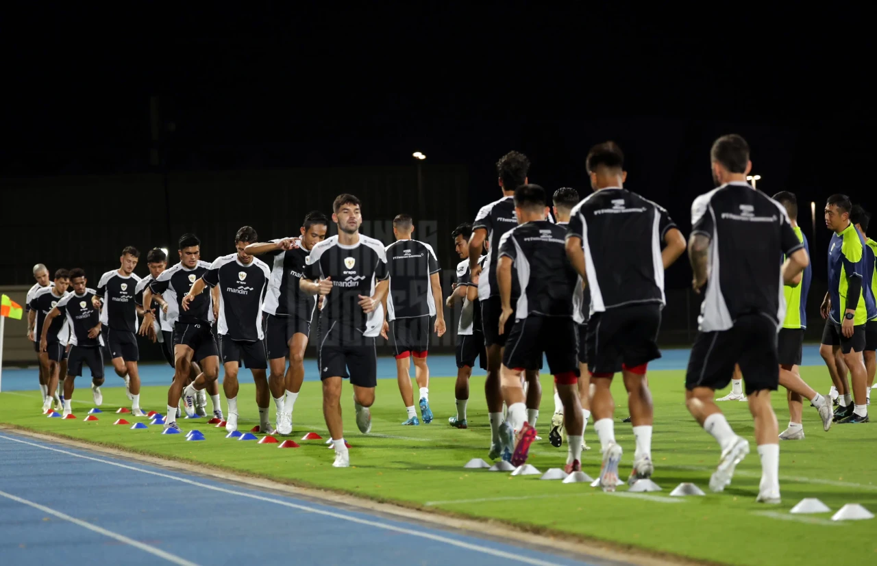 Timnas Indonesia Nyalakan...