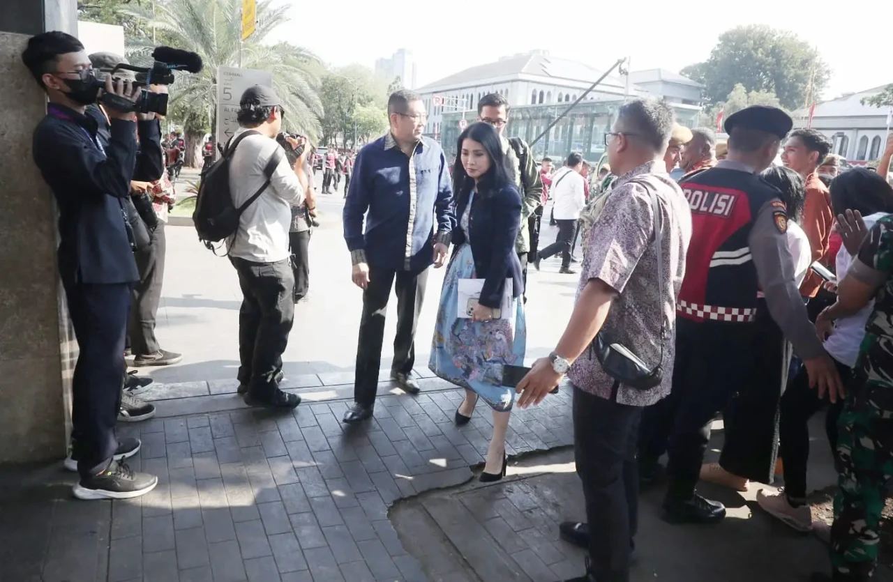 Tiba di Masjid Istiqlal,...