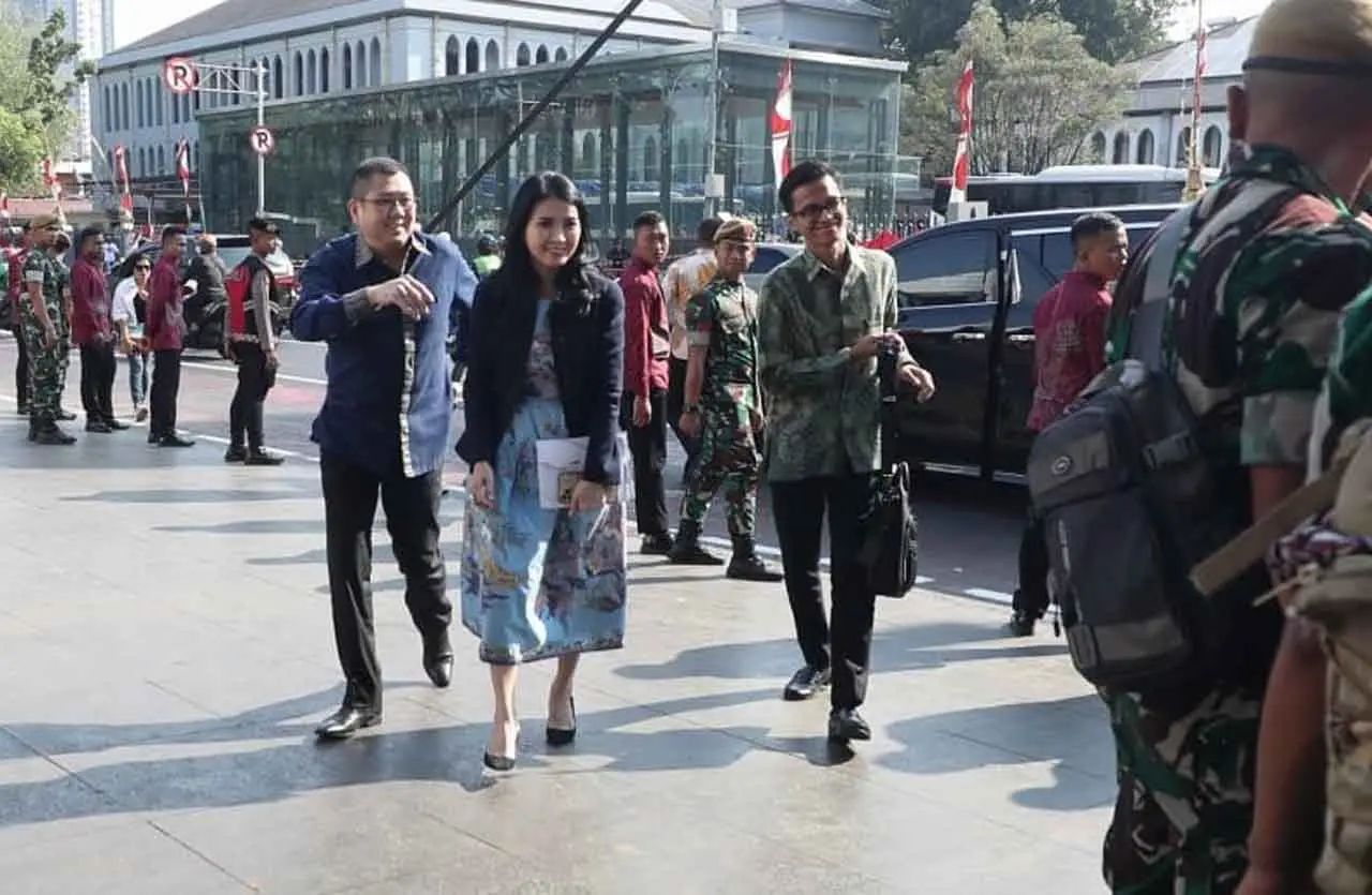 Tiba di Masjid Istiqlal,...