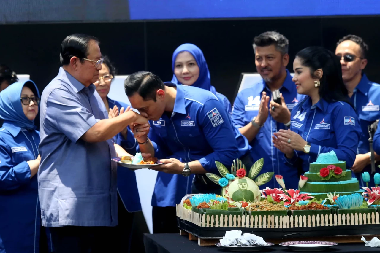 Perayaan HUT Ke-23 Partai...