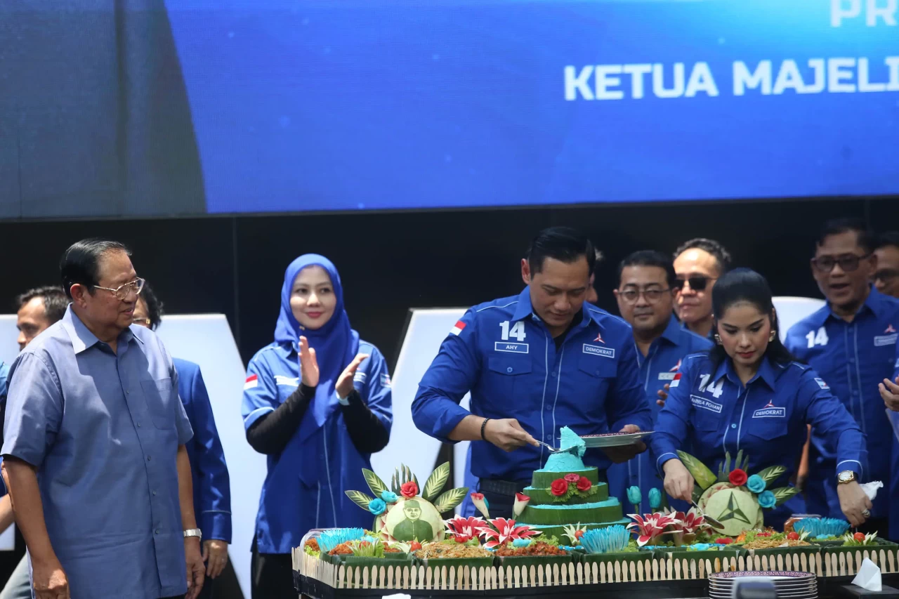 Perayaan HUT Ke-23 Partai...