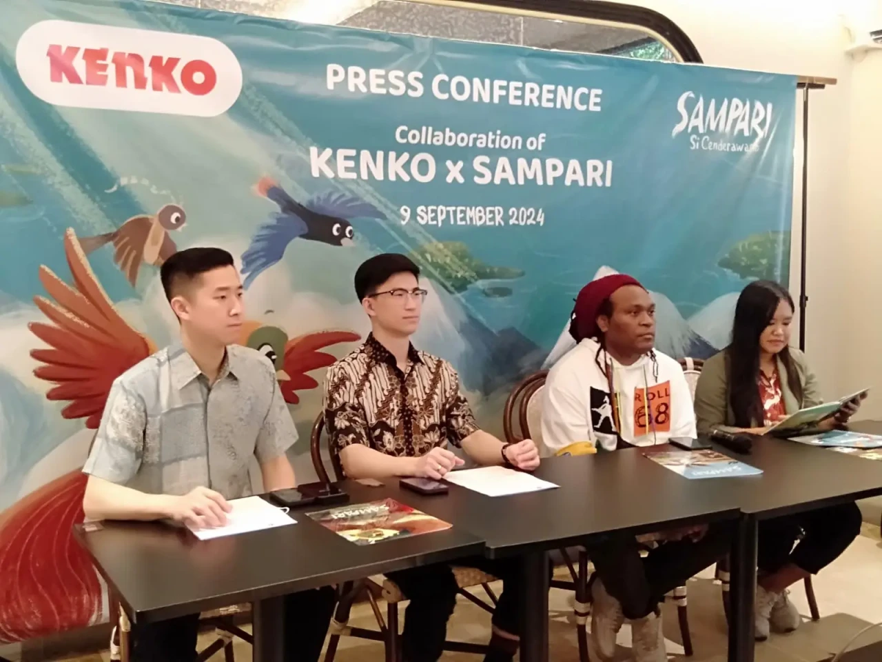 Buku Sampari Si Cendrawasih,...