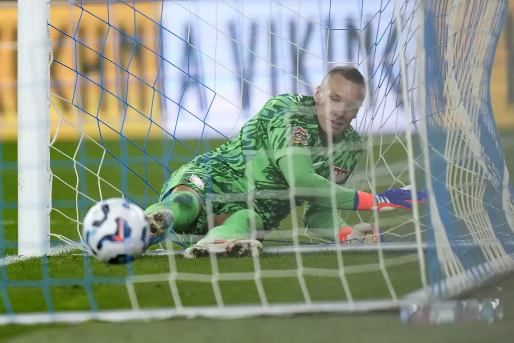 Gol Luka Modric Bawa...