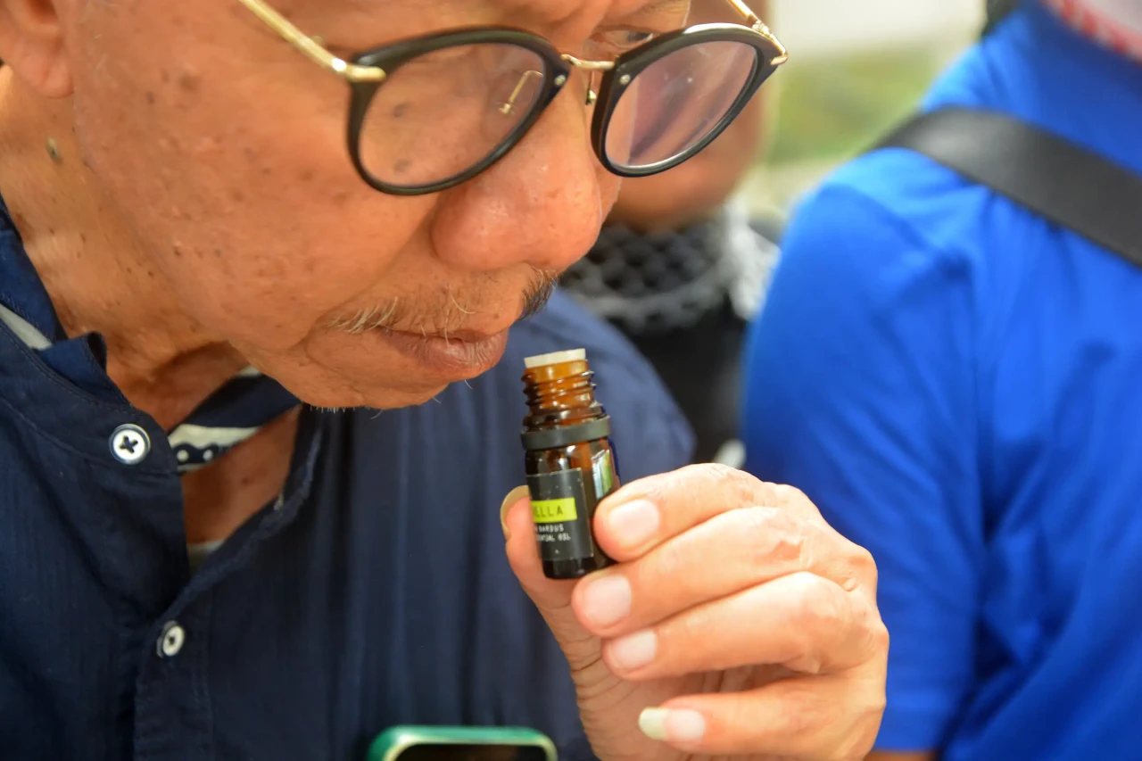 Semerbak Aroma Wangi...
